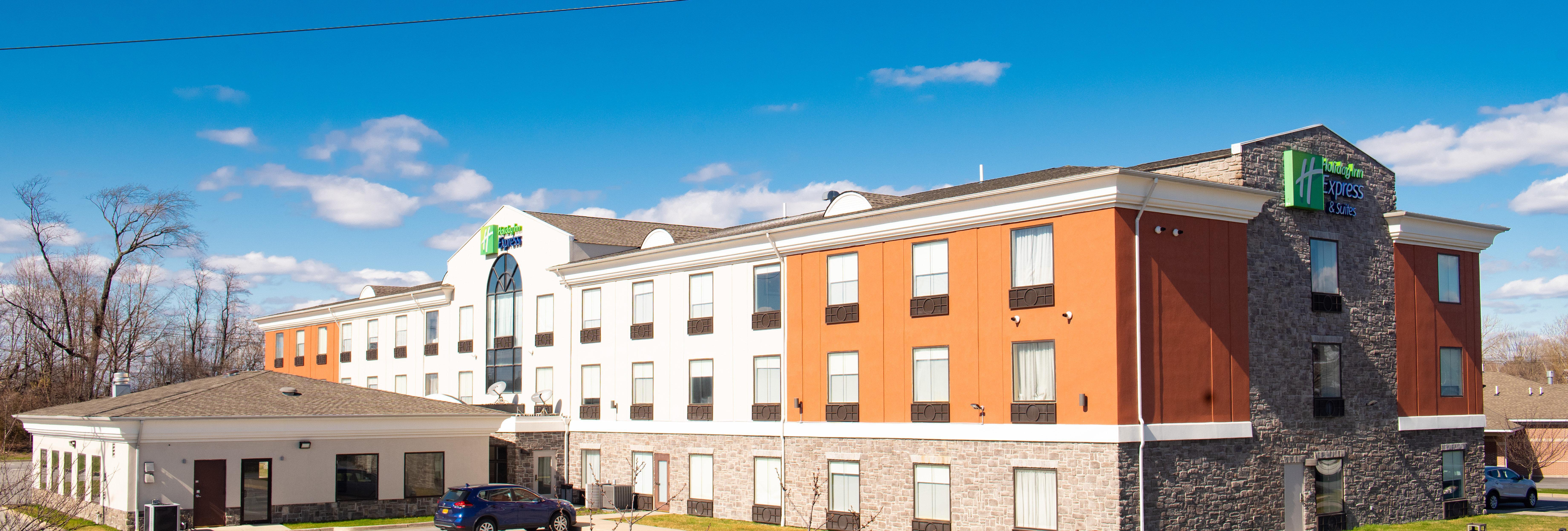 Holiday Inn Express Hotel & Suites Chester By Ihg Exterior photo