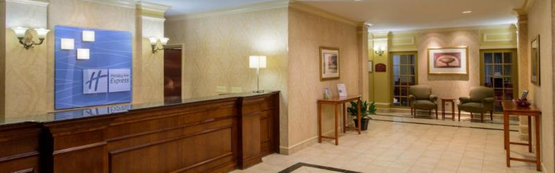 Holiday Inn Express Hotel & Suites Chester By Ihg Exterior photo